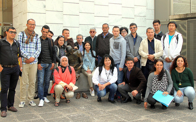 Fotografía de la visita del personal perteneciente a diferentes universidades de Asia Central y del Norte de África