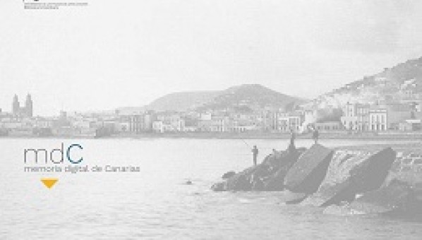 Vista de la cabecera del portal mdC con una fotografía en blanco y negro de la costa de la ciudad de Las Palmas de principio de siglo.