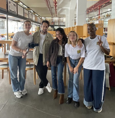 Equipo de "Días de Poesía" en la Biblioteca del Obelisco
