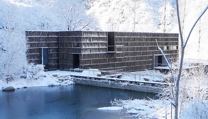 Fotografía de la biblioteca en invierno, tomada de la web de Li Xiaodong Atelier