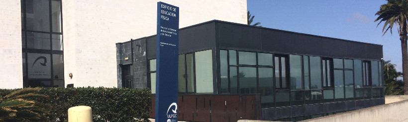 Exterior de la Biblioteca de Educación Física