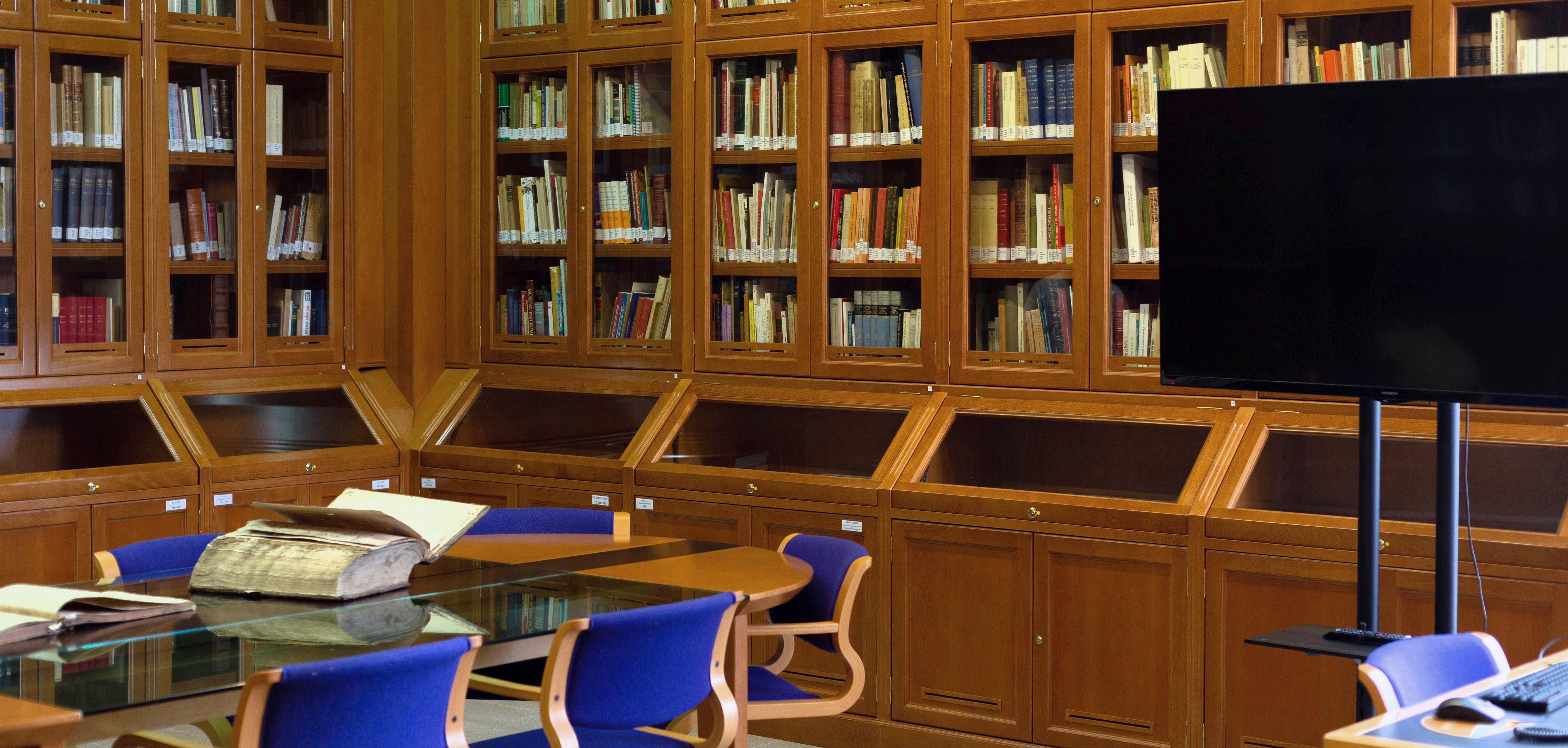 Instalaciones y equipamiento | Biblioteca ULPGC