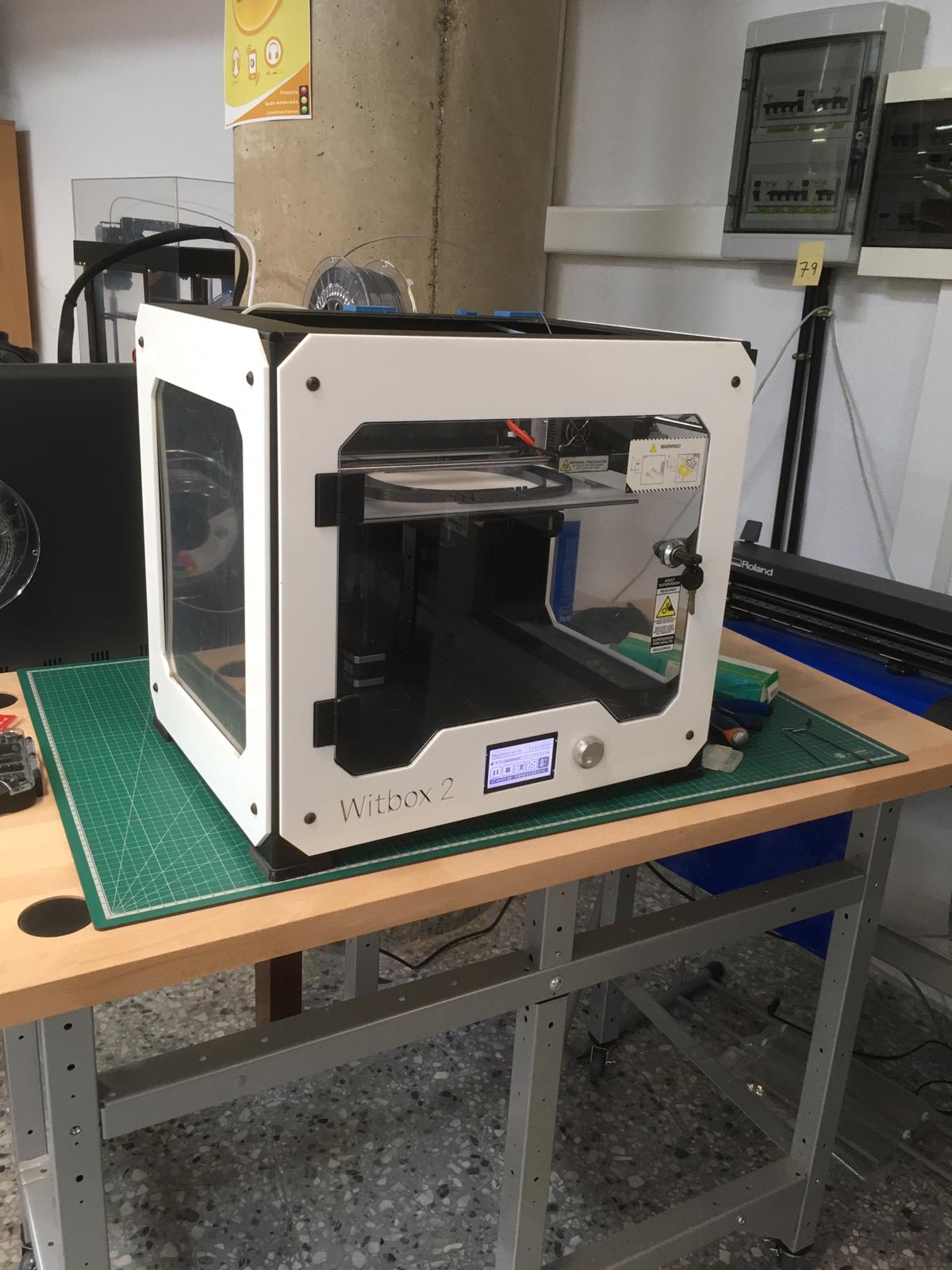 Impresora 3D en el Makerspace de la Biblioteca Universitaria