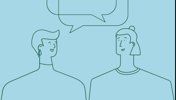 Dibujo de la silueta de dos personas con rasgos y atuendo que no marcan el género, sobre las que se sitúan dos bocadillos de diálogo de cómic